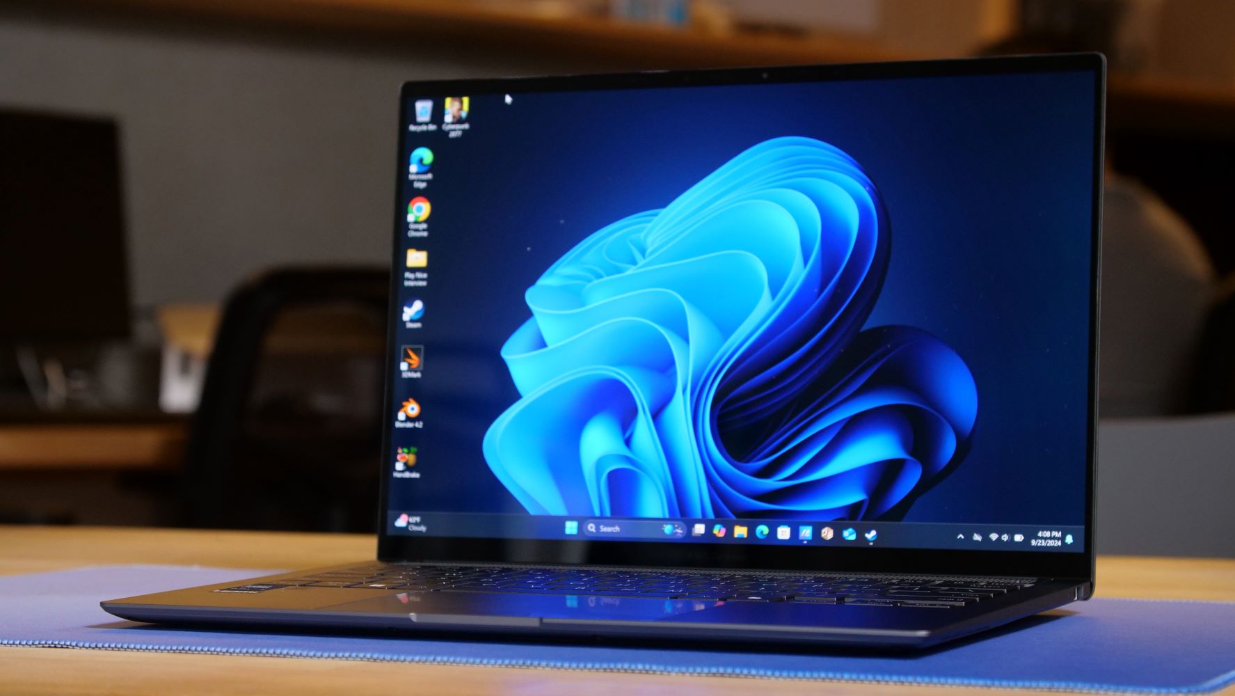 Test Asus Zenbook S14 UX5406 un 14″ léger, puissant et élégant