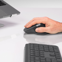 Logitech MX Master 4 Graphite : souris sans fil pro ultra précise – Image 4